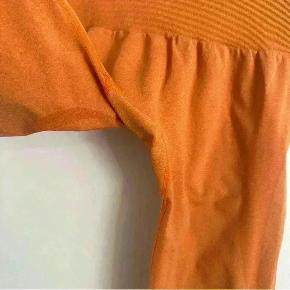 NVGTN Seamless Workout Gym Leggings Womens Medium Orange Athletic Yoga Running - Picture 2 of 11